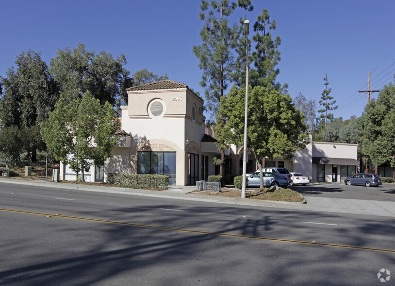 2065 S Escondido Blvd -, Escondido, CA à louer - Photo principale - Image 2 de 3