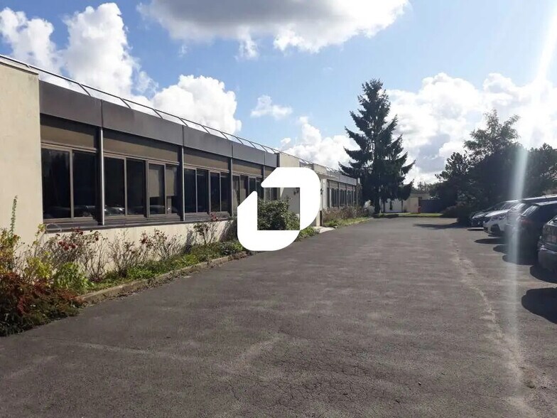 66 Bis Za Domaine De Montvoisin, Gometz-la-Ville for lease - Building Photo - Image 2 of 9