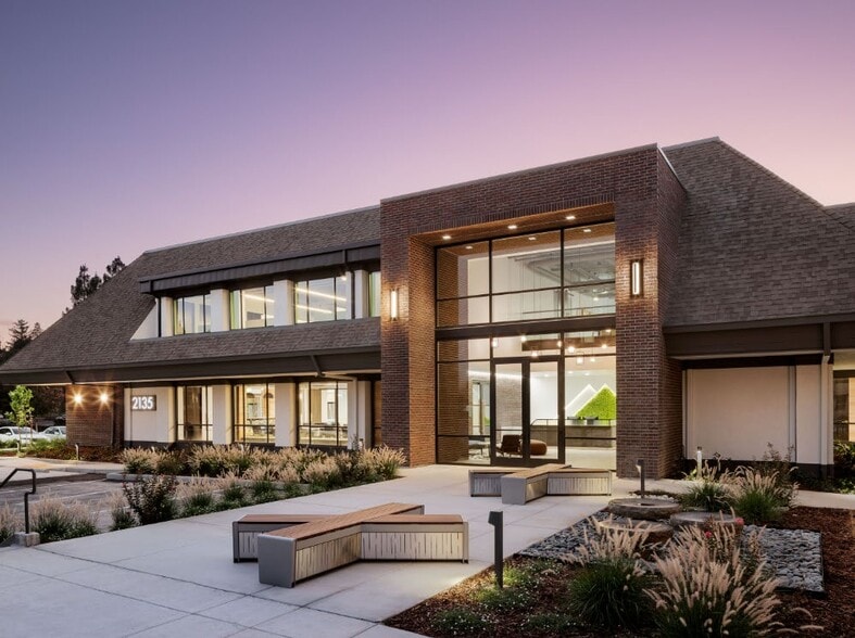 2135 Butano Dr, Sacramento, CA for lease - Building Photo - Image 1 of 6