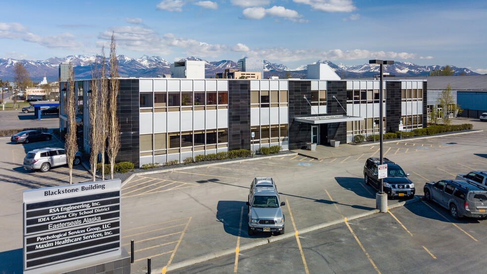 670 W Fireweed Ln, Anchorage, AK for lease - Building Photo - Image 1 of 6