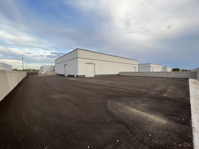 8607 E Pecos Rd, Mesa, AZ for lease - Building Photo - Image 3 of 7