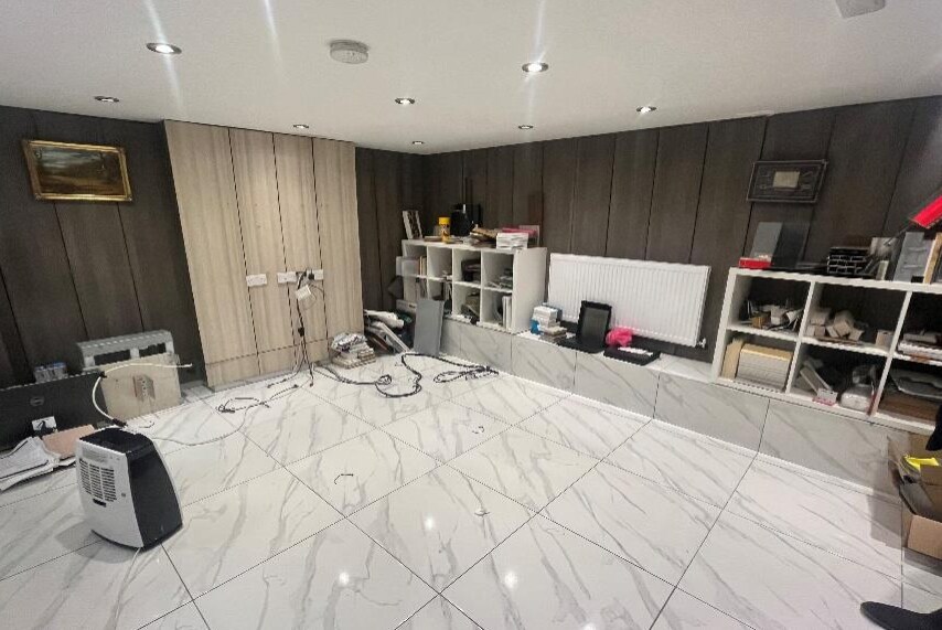 371 Woolwich Road, Londres à louer - Hall d’entrée - Image 2 de 3