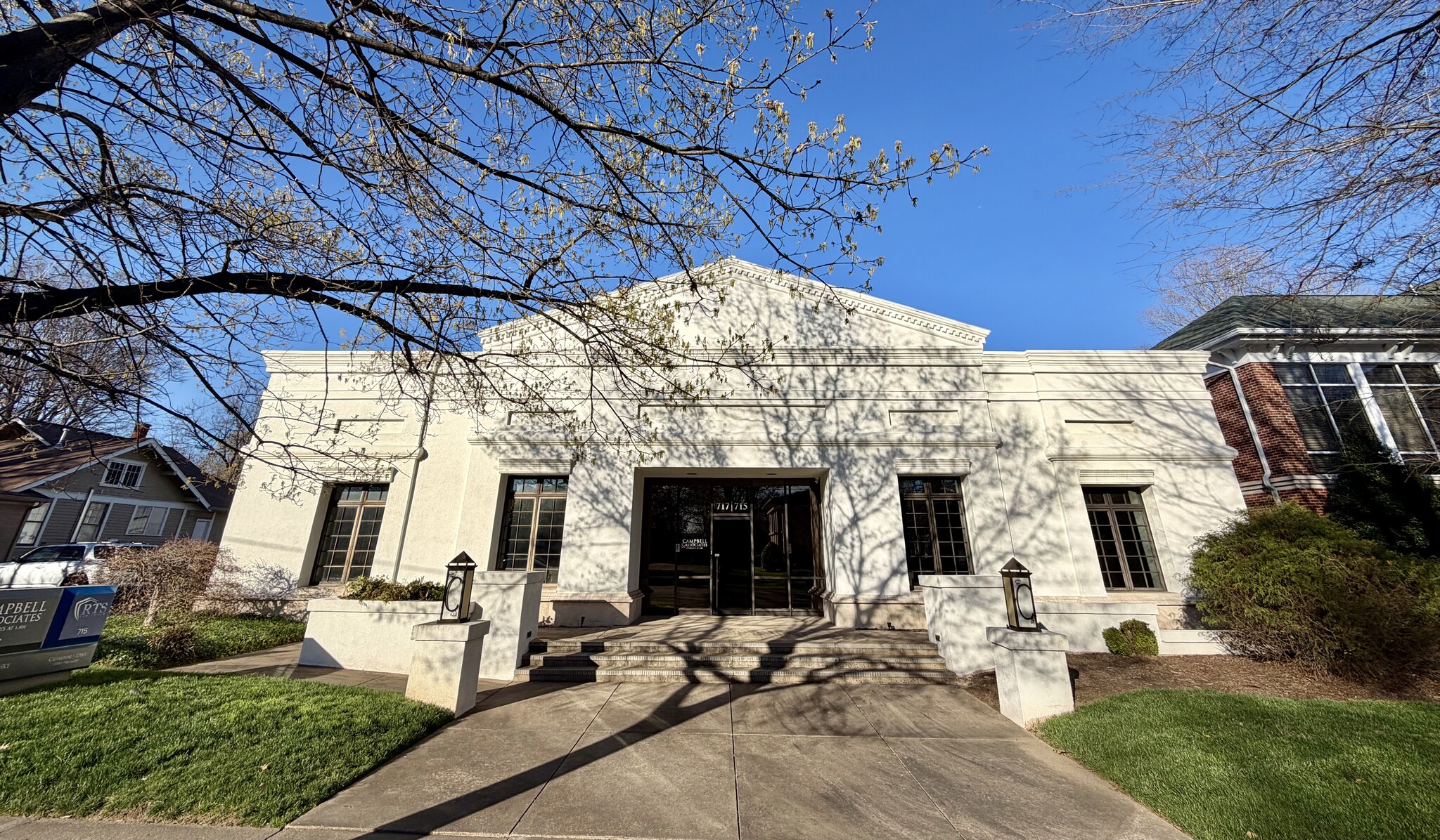 715-717 East Blvd, Charlotte, NC à louer Photo principale- Image 1 de 10