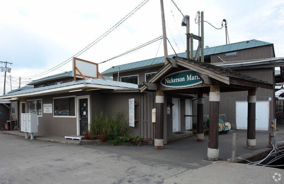 1080 W Ewing Pl, Seattle, WA for lease - Building Photo - Image 3 of 6