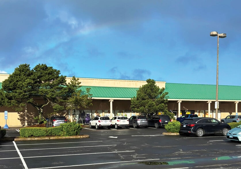 4041-4101 NW Logan Rd, Lincoln City, OR for lease - Building Photo - Image 1 of 3