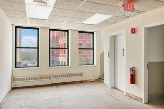 17 Market St, Poughkeepsie, NY for lease Interior Photo- Image 1 of 2