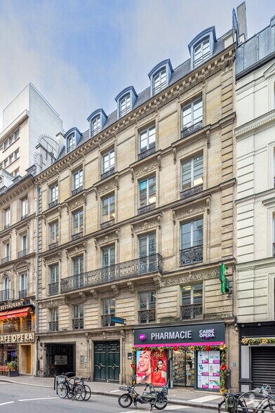 11 Rue De Mogador, Paris à louer - Photo du bâtiment - Image 3 de 4