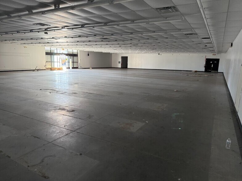 2272 Quindaro Blvd, Kansas City, KS à vendre - Photo intérieure - Image 3 de 5