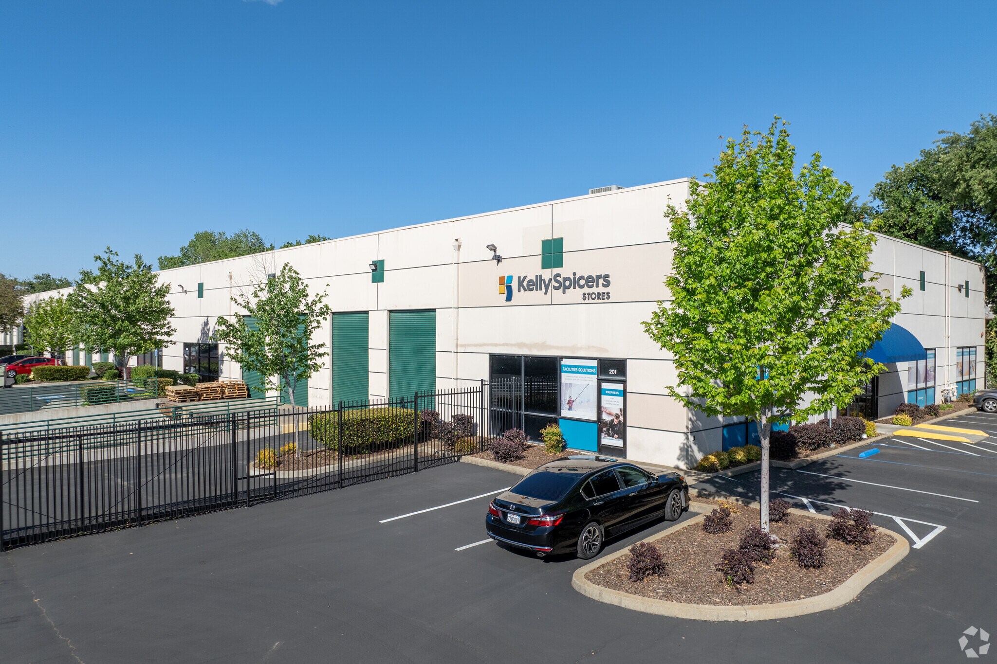 1099 Vine St, Sacramento, CA for lease Primary Photo- Image 1 of 12