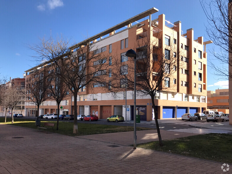 Avenida Bulevar Clara Campoamor, 18, Guadalajara, Guadalajara à louer - Photo du bâtiment - Image 2 de 2