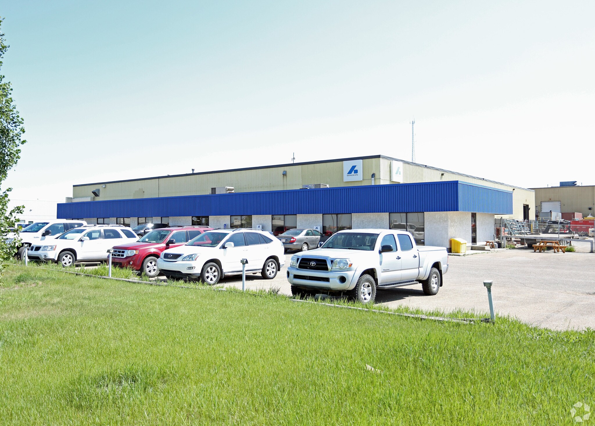 9624 35 Av NW, Edmonton, AB for sale Primary Photo- Image 1 of 1