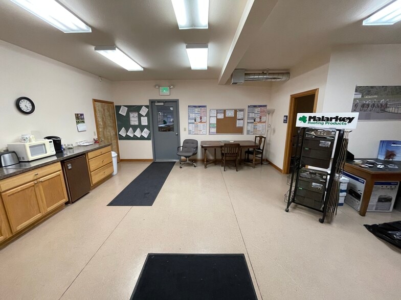 1724 Garrett St, Enumclaw, WA à louer - Photo du bâtiment - Image 3 de 5