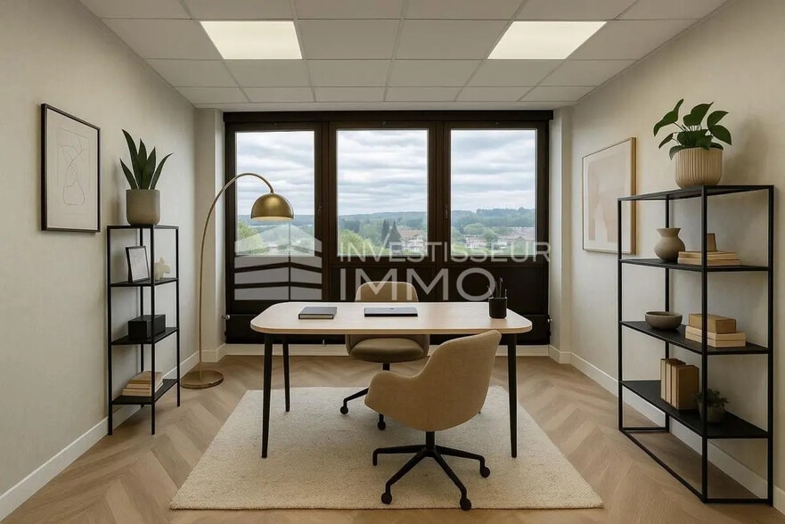 Office in Sucy-en-Brie for lease - Interior Photo - Image 1 of 3