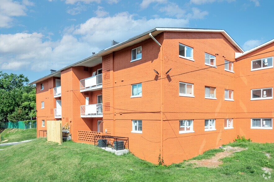 3320-3322 Wheeler Rd SE, Washington, DC à vendre - Photo du bâtiment - Image 1 de 13