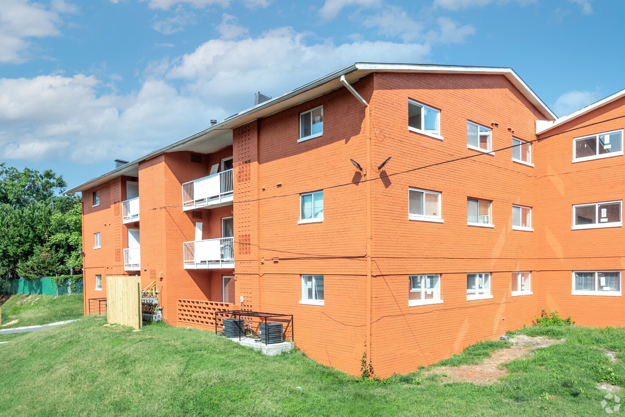 3320-3322 Wheeler Rd SE, Washington, DC à vendre Photo du bâtiment- Image 1 de 14