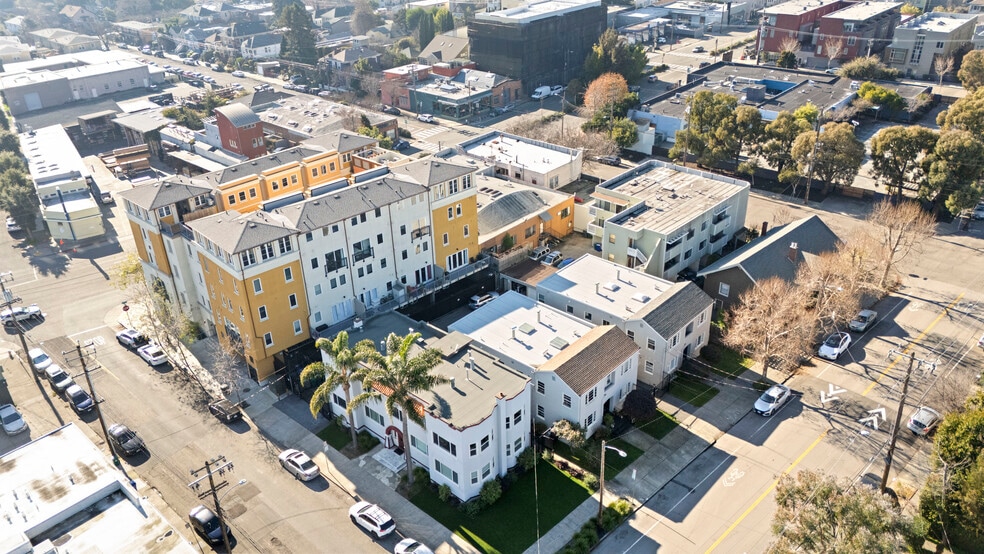 4045 Manila Ave, Oakland, CA à vendre - Photo du bâtiment - Image 3 de 59