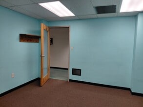 217 Wisconsin Ave, Waukesha, WI for lease Interior Photo- Image 2 of 9