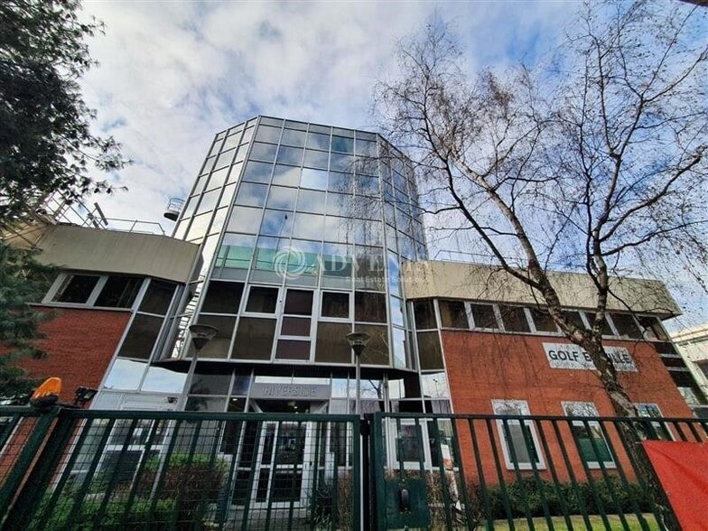 23 Quai Du President Carnot, Saint-Cloud for sale - Building Photo - Image 1 of 9