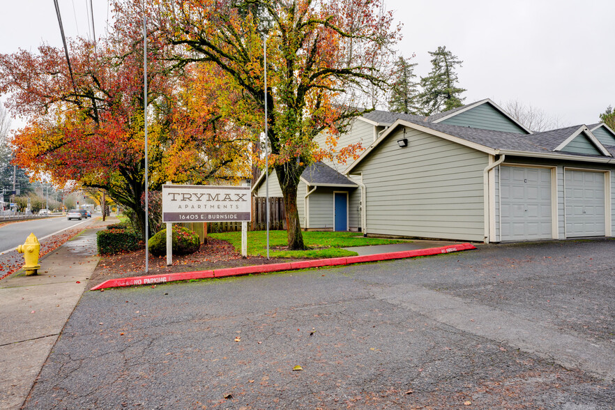 16405 E Burnside St, Portland, OR à vendre - Photo du bâtiment - Image 1 de 42