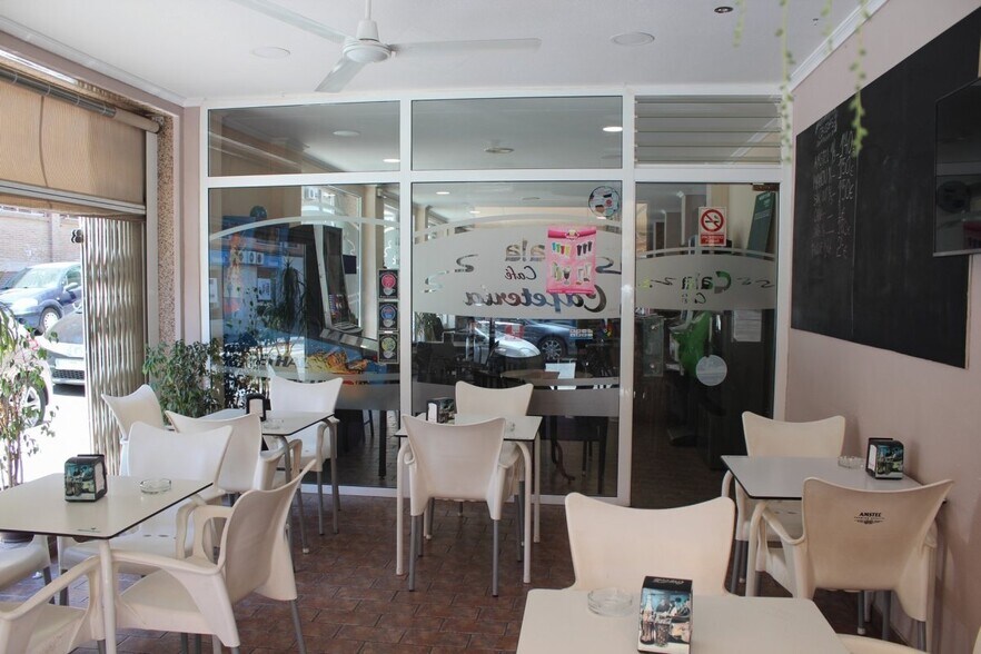 Retail in Elche, Alicante for sale - Interior Photo - Image 3 of 18
