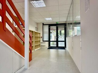 More details for 34 Rue Du 35eme Regiment D'Aviation, Bron - Office for Lease