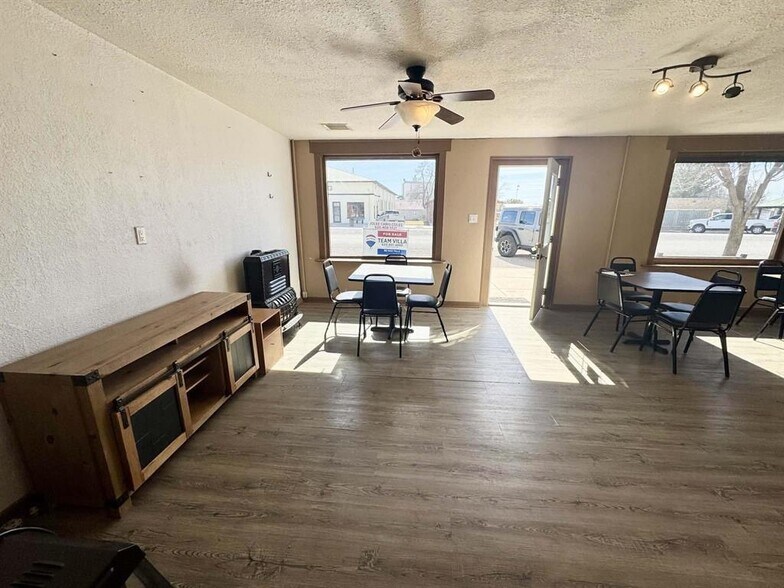 218 Main St, Coldwater, KS à vendre - Photo du bâtiment - Image 3 de 11