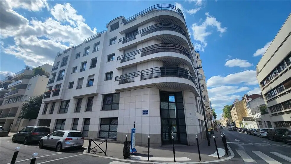 Office in Boulogne-Billancourt for lease - Building Photo - Image 2 of 9