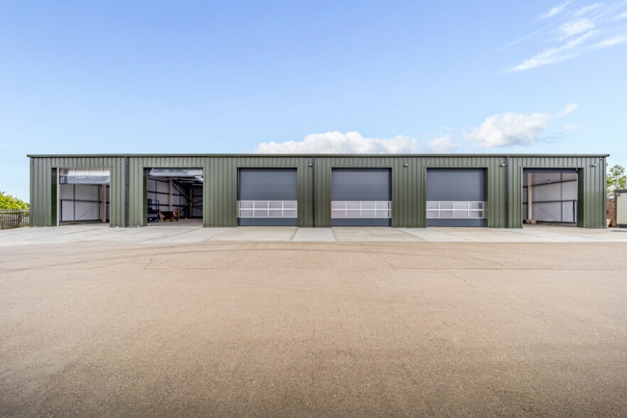 Brant Rd, Fulbeck for sale - Primary Photo - Image 1 of 15