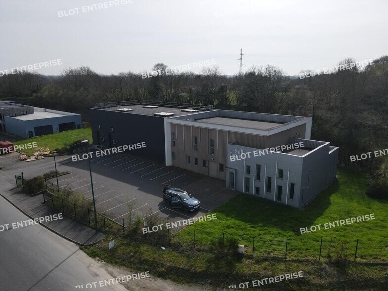 Office in Quimper for lease - Aerial - Image 1 of 8