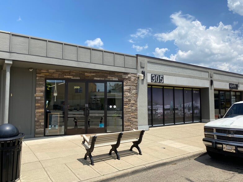 305 W Main St, Fairborn, OH à vendre - Photo du bâtiment - Image 2 de 2