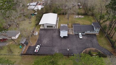 9144 Sharyn Dr, Conroe, TX à louer Aérien- Image 1 de 4