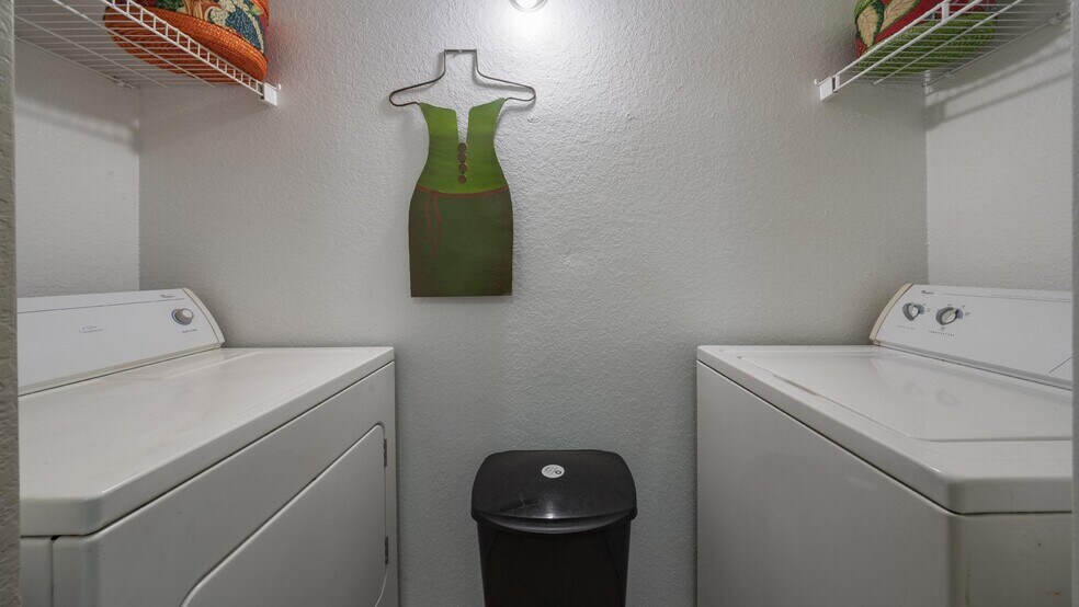 5501 110th Ave N, Pinellas Park, FL à vendre - Photo du bâtiment - Image 3 de 24