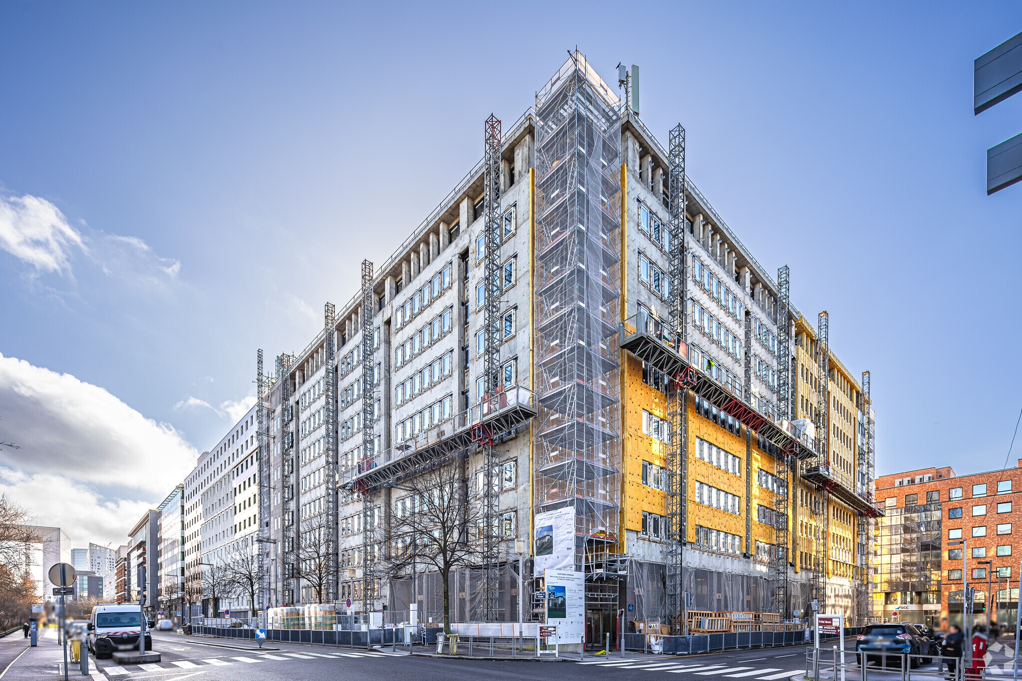 93 Rue Des 3 Fontanot, Nanterre for lease Primary Photo- Image 1 of 4