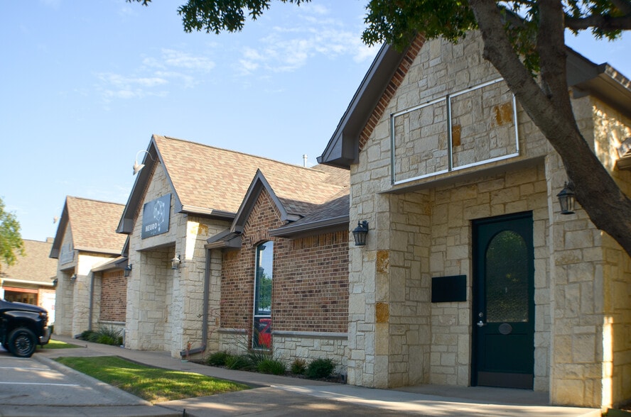 2730 Virginia Pky, McKinney, TX à louer - Photo du bâtiment - Image 2 de 21