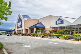 Plus de détails pour 510 Quaker Ln, Warwick, RI - Commerce de détail à louer