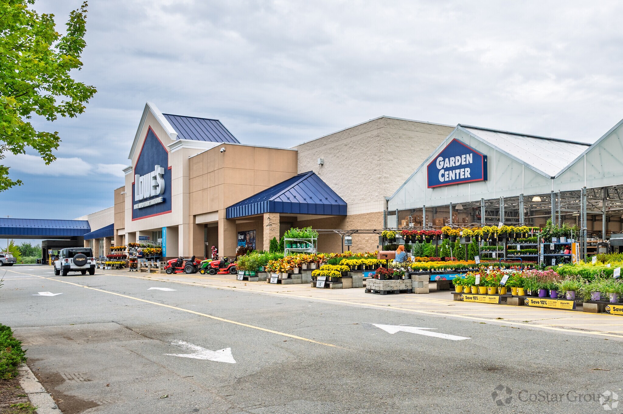 510 Quaker Ln, Warwick, RI for lease Primary Photo- Image 1 of 4