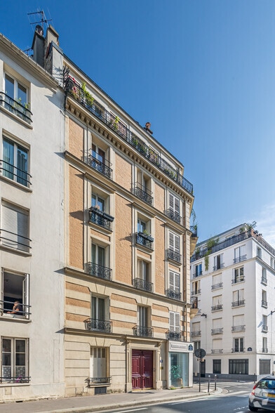10 Rue Rémy Dumoncel, Paris for lease - Building Photo - Image 2 of 17
