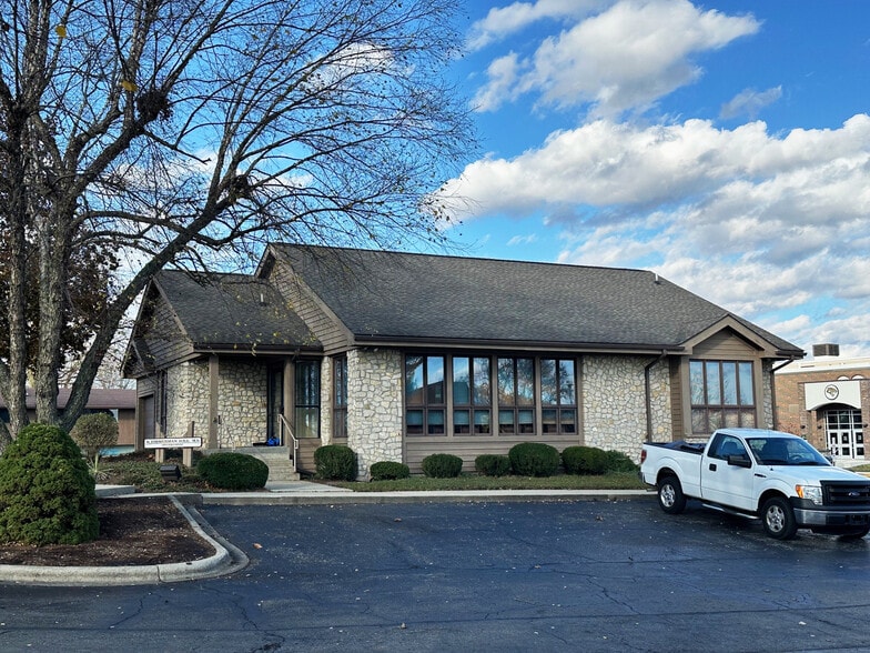 1 Logan St, Peru, IN à louer - Photo du bâtiment - Image 1 de 5