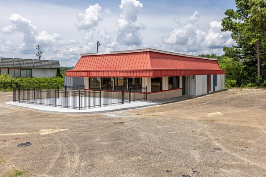 4145 Fulton Industrial Blvd, Atlanta, GA for lease - Building Photo - Image 2 of 21