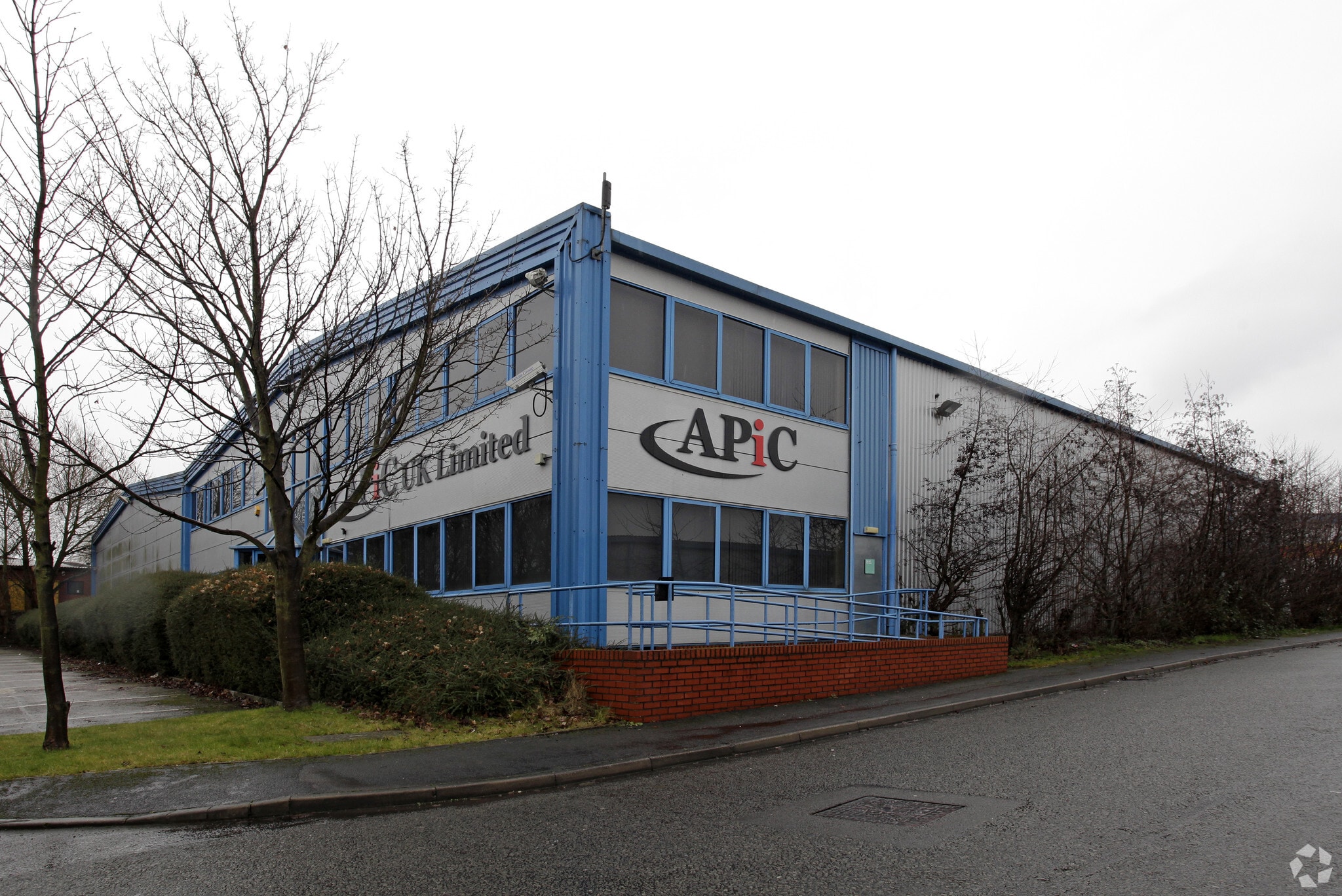 Crystal Dr, Smethwick for sale Primary Photo- Image 1 of 2