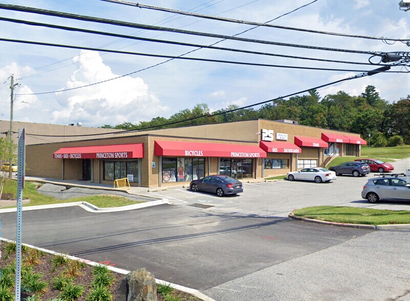 6239 Falls Rd, Baltimore, MD à louer - Photo du bâtiment - Image 3 de 9