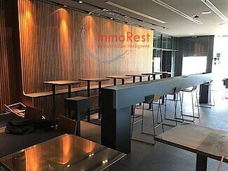 Plus de détails pour Multi-résidentiel à vendre