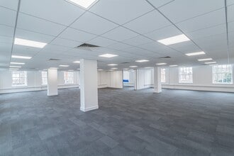 Parkway, Welwyn Garden City for lease Interior Photo- Image 2 of 6