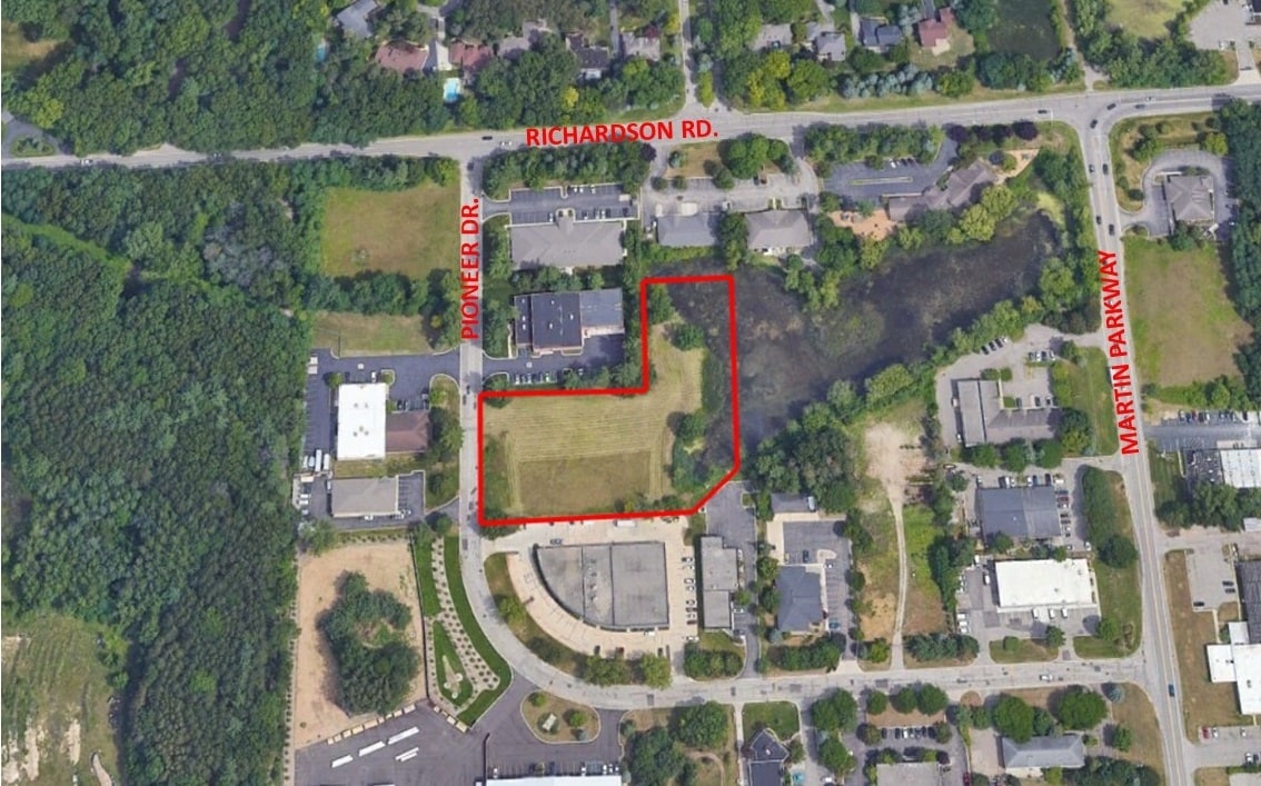 Pioneer, Commerce Township, MI for sale Primary Photo- Image 1 of 2