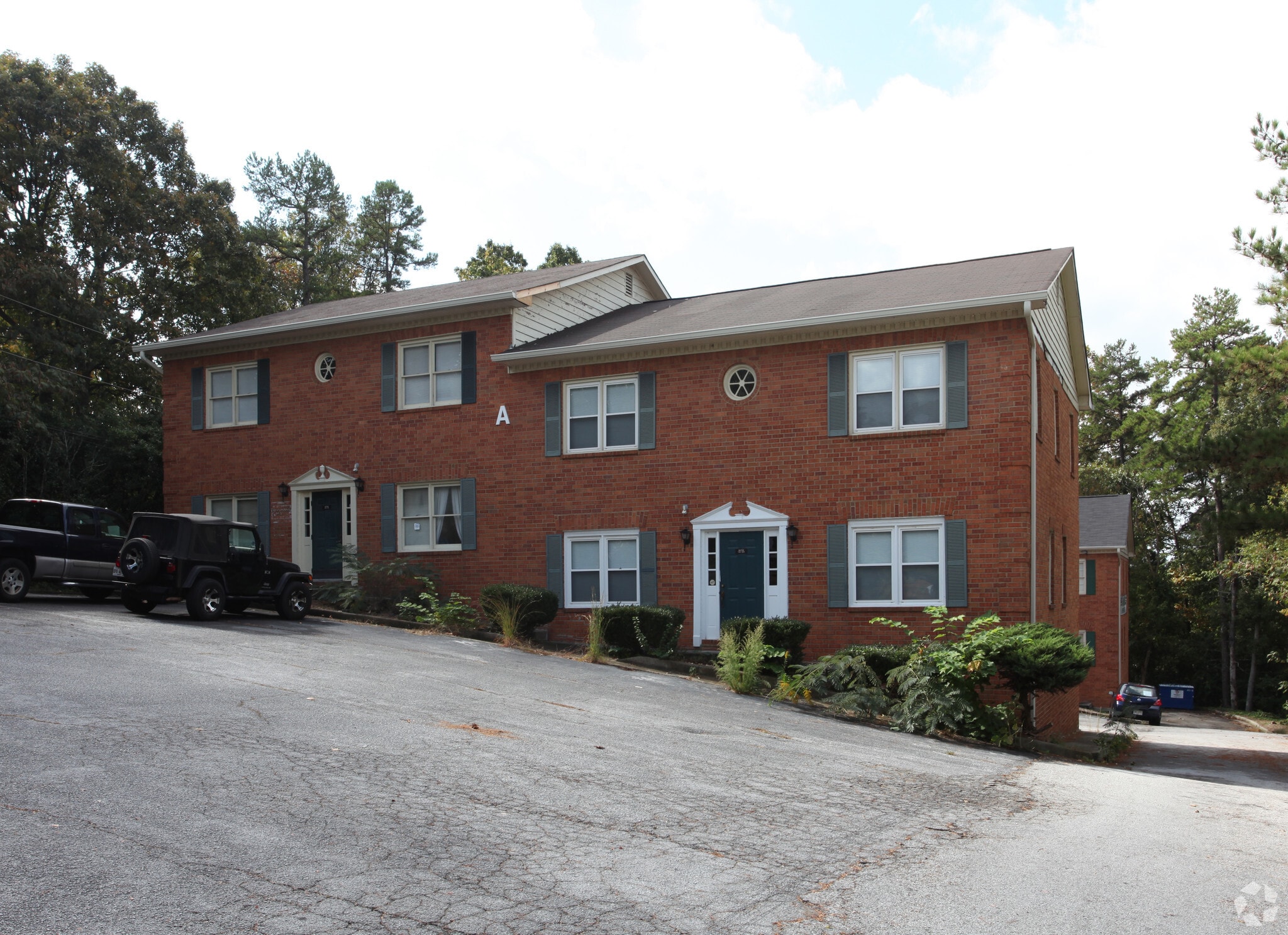 2175 Highpoint Rd, Snellville, GA for lease Primary Photo- Image 1 of 54