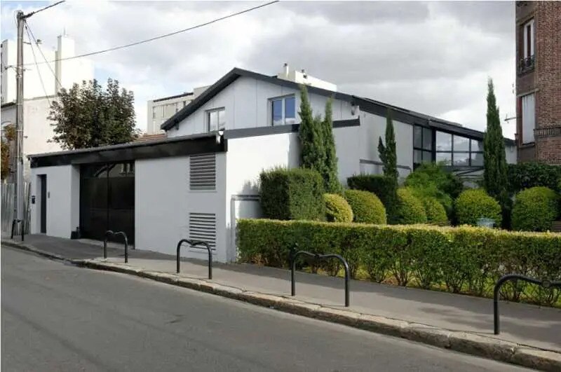 57 Rue Pierre Brossolette, Courbevoie à louer - Photo du bâtiment - Image 2 de 2