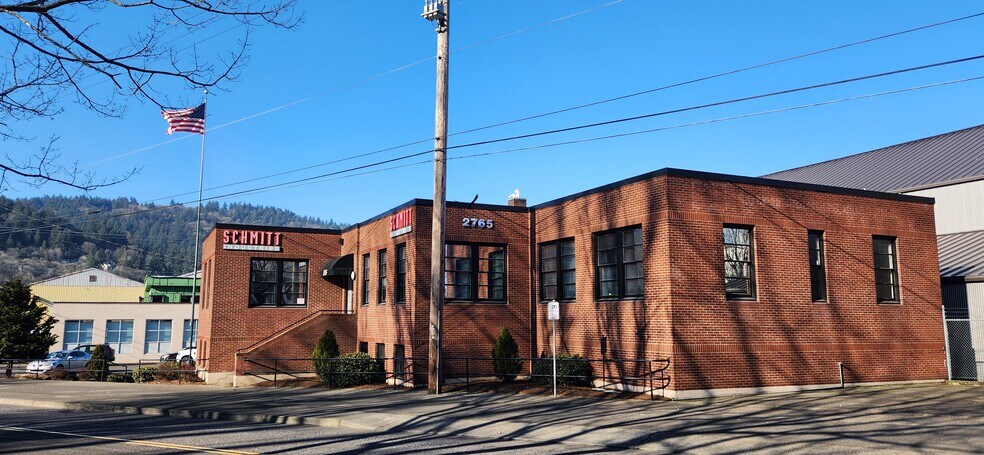2765-2775 NW Nicolai St, Portland, OR for lease - Building Photo - Image 1 of 12