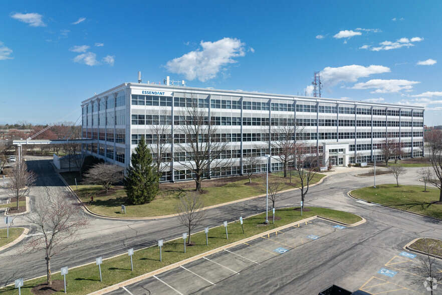 1 Parkway Blvd N, Deerfield, IL for lease - Building Photo - Image 1 of 9