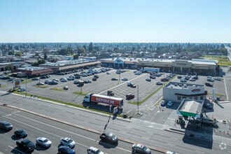 770-790 W Shaw Ave, Clovis, CA - Aerial  map view