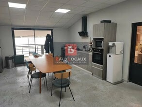 Flex dans Arles à louer Photo du bâtiment- Image 2 de 10